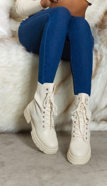 Trendy Musthave Biker Look Ankle Boots ribbed Beige